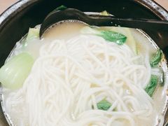 -灵芝妹子海鲜米线(瓦房店新玛特店)