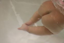 -四季宝贝婴幼儿水育成长中心(陆家嘴店)