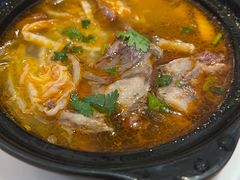 -闫家驴肉老店(华电一校店)