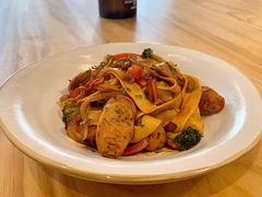 辣汁香肠宽面-A30 BISTRO