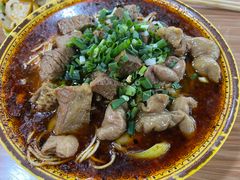 -胥佳烧鸡公牛肉面馆