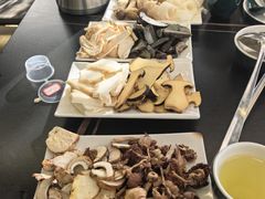 -野菌皇海景野生菌火锅(滨海大道店)