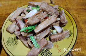 Cured Pork Stir-fried with Lotus Root