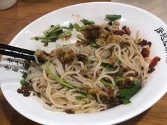 -凤起龙游老面包子(凯德晶品店)