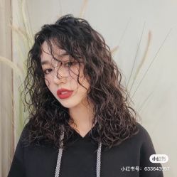 -时尚殿堂明星门店