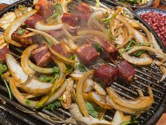烤雪花牛肉粒-赵胖炙子烤肉&深夜酒馆(簋街店)