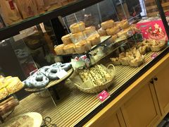 面包甜点陈列柜-味多美(民星路店)