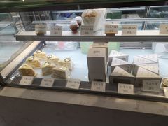 面包甜点陈列柜-欢牛蛋糕屋(萧山万象汇店)