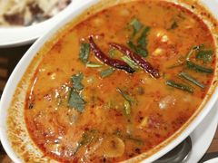 -Chom Cafe and Restaurant