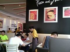大堂-必胜客(武汉欢乐谷店)