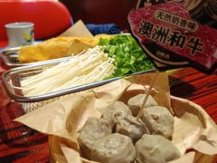 -沙胆彪炭炉牛杂煲(上海日月光广场店)