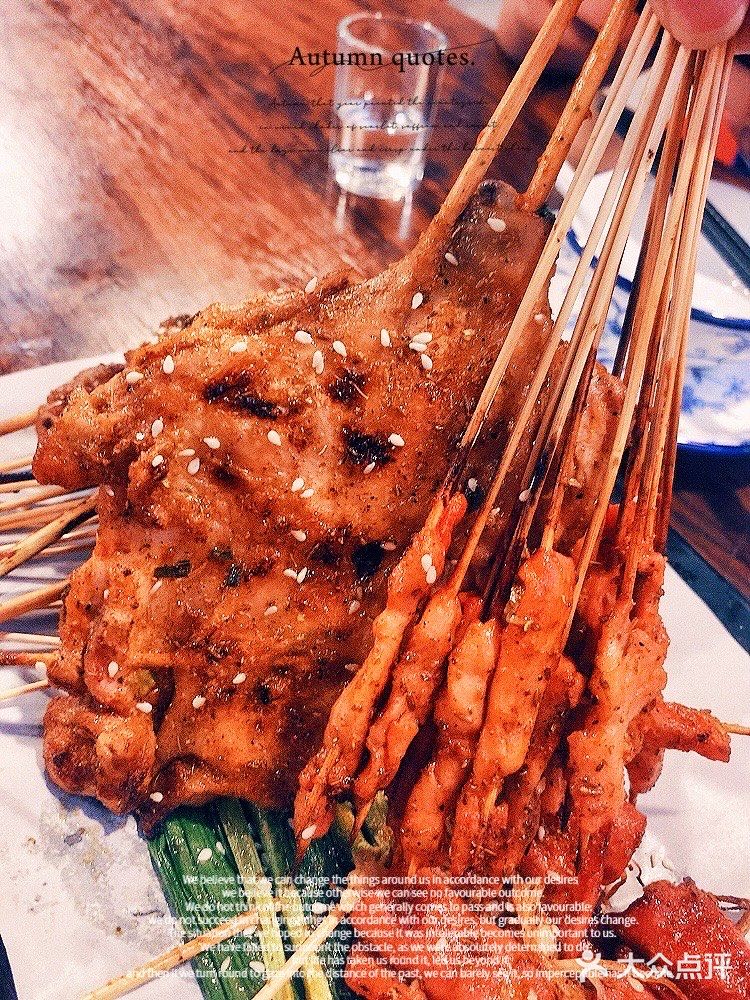 各种串串，烤的满好吃，满入味的那种