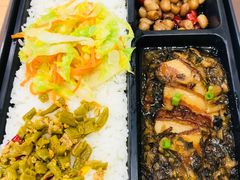 梅菜扣肉饭-魏家凉皮(祈年大厦店)