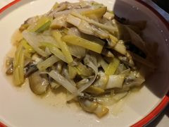 葱姜炒蛏子-渔民船说·北塘海鲜·天津菜·海肠捞饭(北塘古镇店)