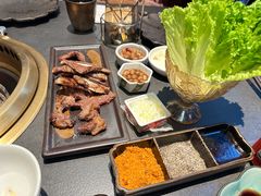 -铭牛烧肉·和牛海鲜自助(高新月牙湖店)