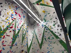 -绿壁虎攀岩基地(Tcar店)