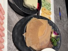 -德天肥牛海鲜火锅(城西银泰店)