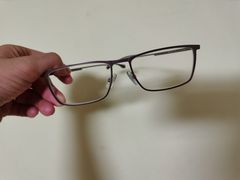 -黄益静眼镜行