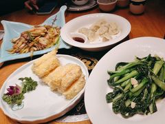 -娜仁图雅蒙古美食村(33小镇店)