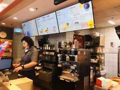 -麦当劳(虹梅路地铁站店)