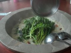 -姚记抚仙湖石锅鱼庄