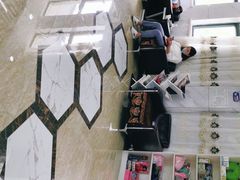 -茂菊口腔连锁(浦东南路店)