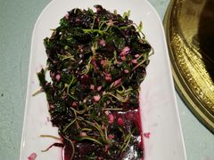 -帅巴人舅母子腊蹄民俗村