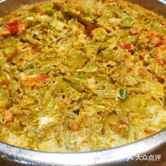 吕百一铁锅炖(华联北区店)