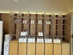 -银座仁志川·生吐司专门店(香港广场店)
