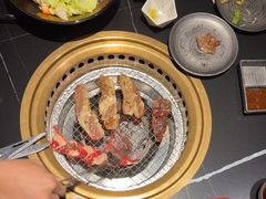 -山川小町·极番烧肉(新地假日广场店)