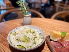 蟹肉节瓜色拉-La Strada(安福路店)