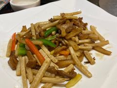 大头菜炒猪颈肉-味可道美食坊(福基路店)