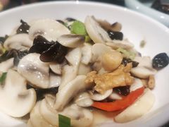 蘑菇炒肉片-金锅小厨(乐活街店)