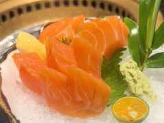 -山川小町·极番烧肉(新地假日广场店)