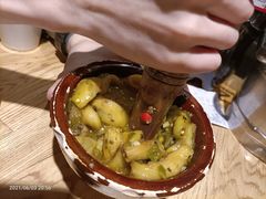 镭钵茄子-嫩芽·重庆菜馆(十八梯露台观景店)