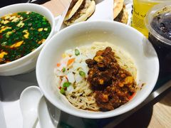 岐山臊子干拌面-白起肉夹馍