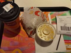 -麦当劳(汉口火车站候车室店)