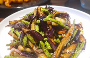 Braised Hangzhou Eggplant with Long Beans