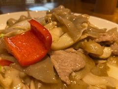 杏鲍菇竹耳爽肉片-十三式重庆江湖菜(金茂览秀城店)