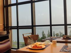 靠窗位-新食谱全日制餐厅·苏州苏州湾艾美酒店