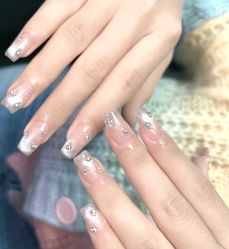 -桃子的美甲店