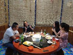 包厢-袁小二大东北铁锅炖(吉祥村总部)