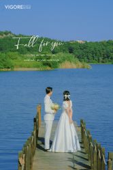 -雪中彩影婚纱摄影·微光艺术中心