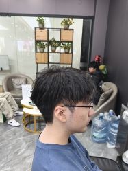 -藤野造型烫染·漂发