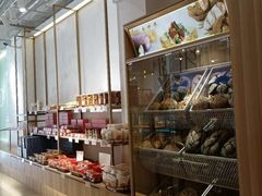 -顶东面包花园·生日蛋糕(世博店)