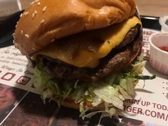 -The Habit Burger Grill 哈比特汉堡(复兴soho店)