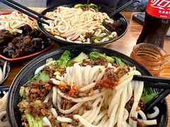 -丽虹云南过桥米线(兴工街店)