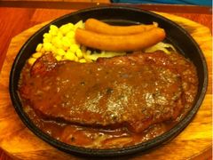 黑椒牛排+维也纳香肠-玛格萝妮比萨屋(四平店)