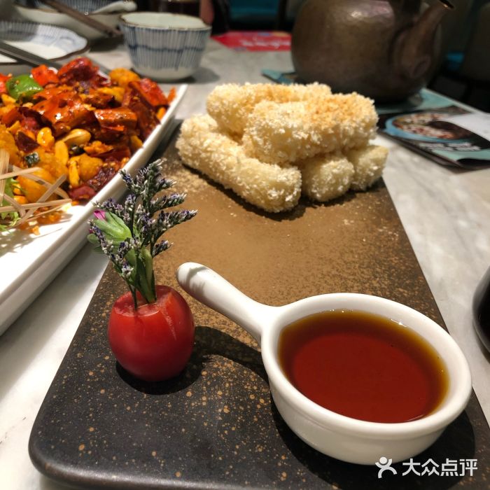 周渝食惦·酸菜鱼精致川菜(横岗店)图片