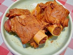 酱骨棒-东北哈尔滨酱骨头馆房掌柜铁锅炖